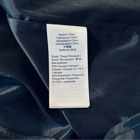 Women’s J Crew Velvet Dress Silver Gray Size 2 Front Buttons, puff sleeves - Picture 4 of 5